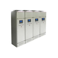 Панель паралельного з'єднання генераторів серії GPP, придатна для керування паралельним з'єднанням декількох агрегатів Панель паралельного з'єднання генераторів серії GPP, придатна для керування паралельним з'єднанням декількох агрегатів